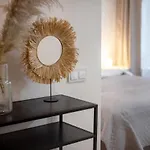 Butas #stayhere - Modern & *