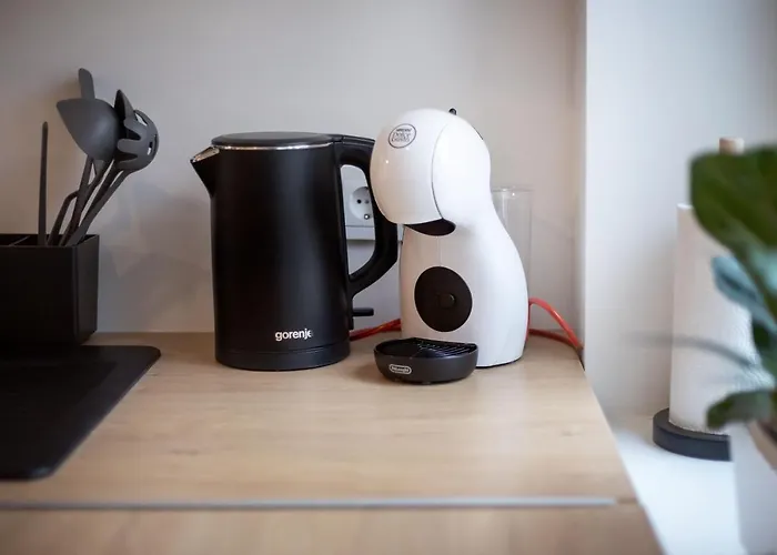 #stayhere - Modern & *